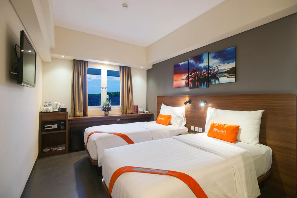J4 Hotel Legian — о. Балі, Індонезія мініатюра 66