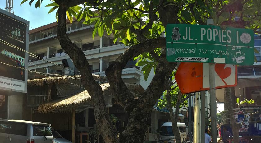 J4 Hotel Legian — о. Балі, Індонезія мініатюра 95