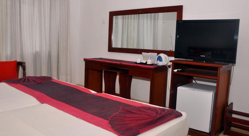 Lanka Super Corals Hotel — Хіккадува, Шрі Ланка мініатюра 12