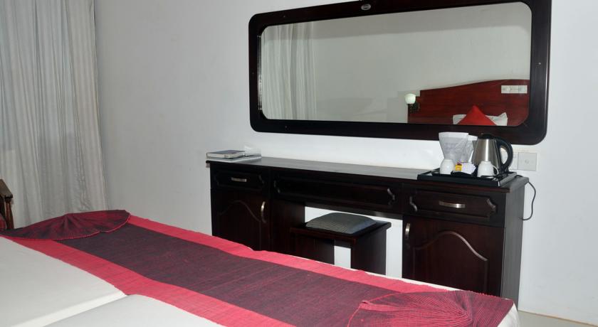 Lanka Super Corals Hotel — Хіккадува, Шрі Ланка мініатюра 26