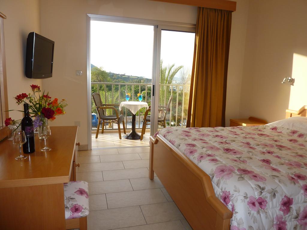 Aphrodite Beach Hotel — Пафос, Кіпр мініатюра 23