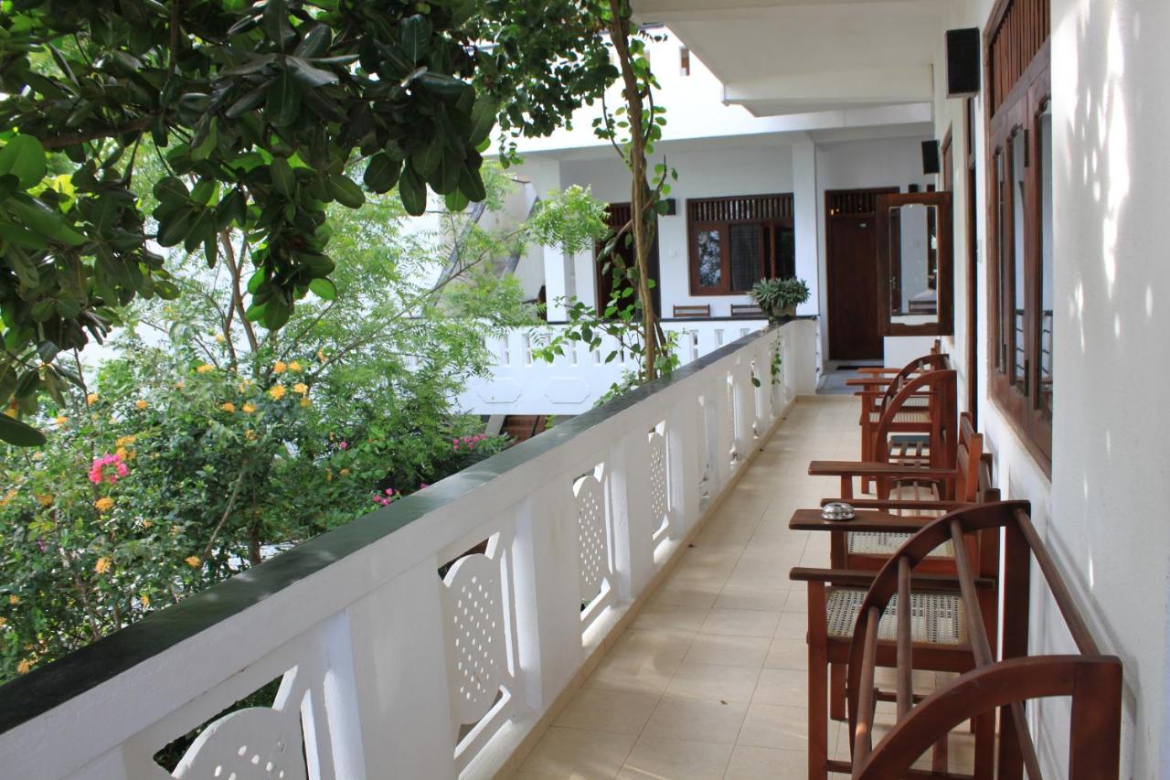 Unawatuna Beach Bungalow — Унаватуна, Шрі Ланка мініатюра 8