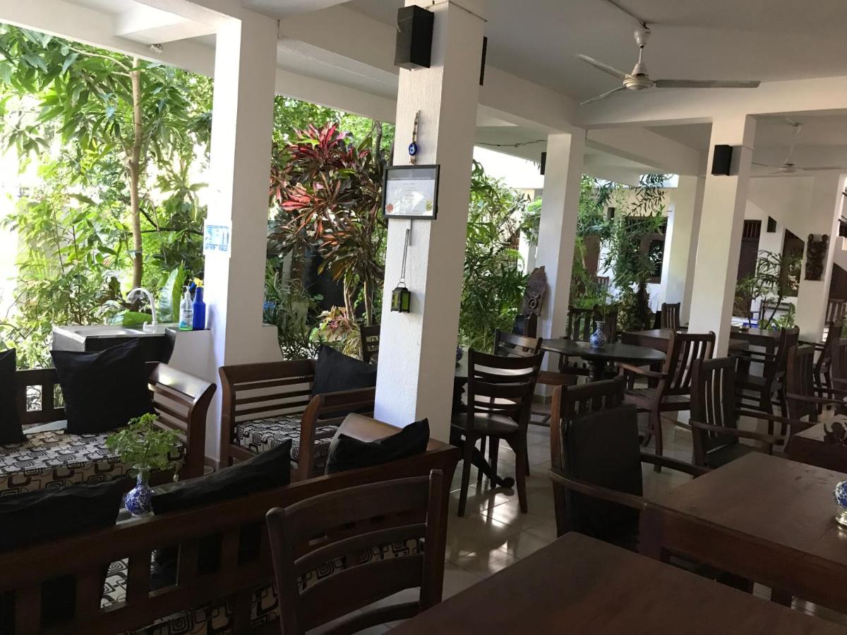 Unawatuna Beach Bungalow — Унаватуна, Шрі Ланка мініатюра 12