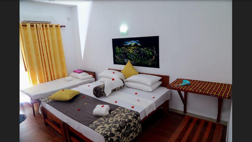 Polina Beach Resort — Хіккадува, Шрі Ланка мініатюра 16