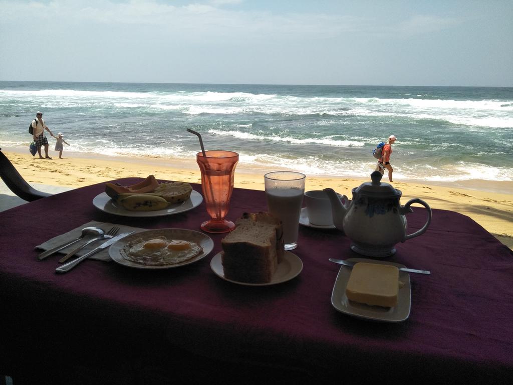 Polina Beach Resort — Хіккадува, Шрі Ланка мініатюра 18