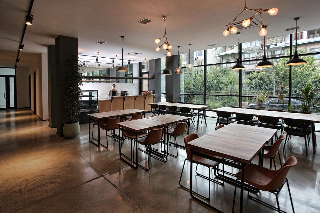 LM Club Hotel — Тбілісі, Грузія мініатюра 6