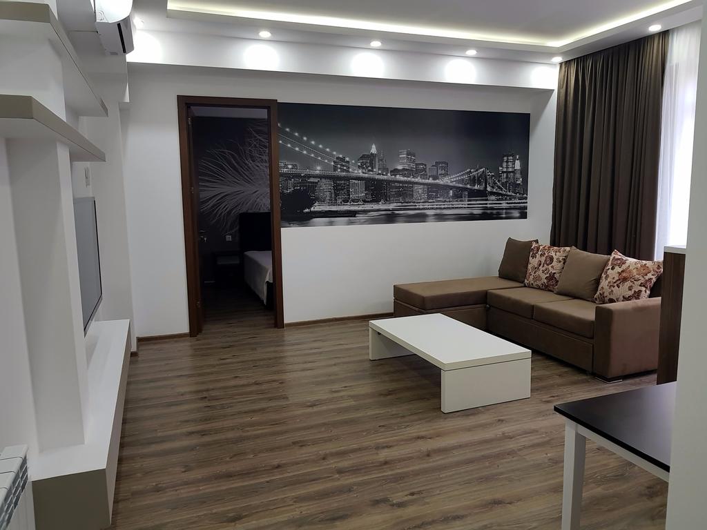 LM Club Hotel — Тбілісі, Грузія мініатюра 17