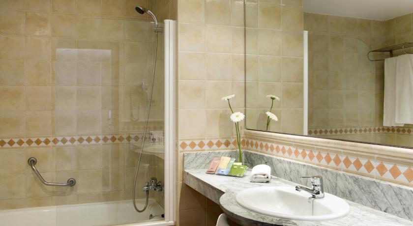 H10 Mediterranean Village Salou — Коста Дорада, Іспанія мініатюра 18