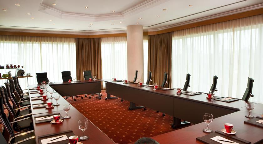 Sheraton Jumeirah Beach Resort — Дубаї, Об'єднані Арабські Емірати мініатюра 162