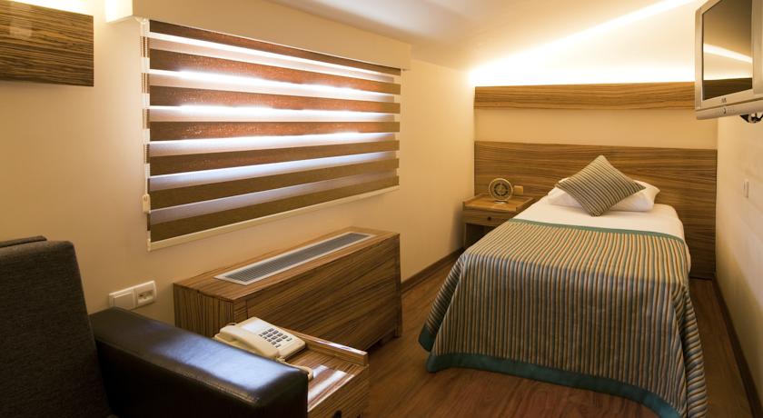 Buyuk Keban Hotel — Стамбул, Туреччина мініатюра 10