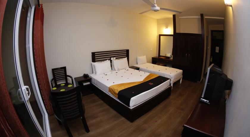 Hikkaduwa Beach Hotel — Хіккадува, Шрі Ланка мініатюра 7