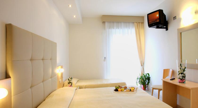 Torino Hotel — о. Вентотене, Італія мініатюра 19