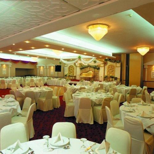 Occidental Sharjah Grand — Шарджа, Об'єднані Арабські Емірати мініатюра 43