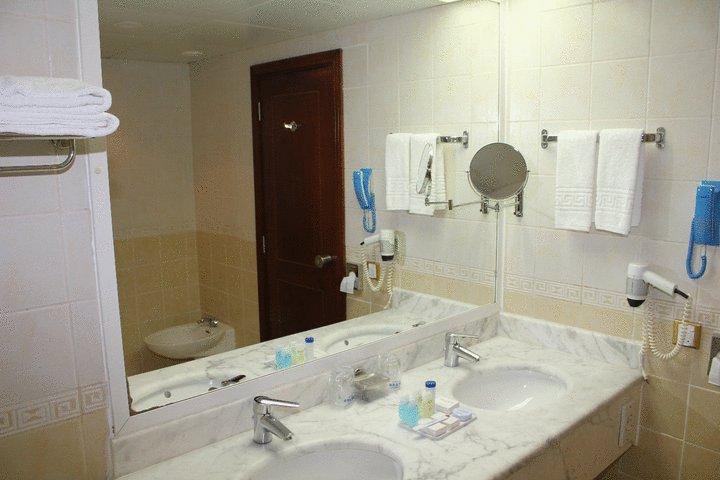 Occidental Sharjah Grand — Шарджа, Об'єднані Арабські Емірати мініатюра 44
