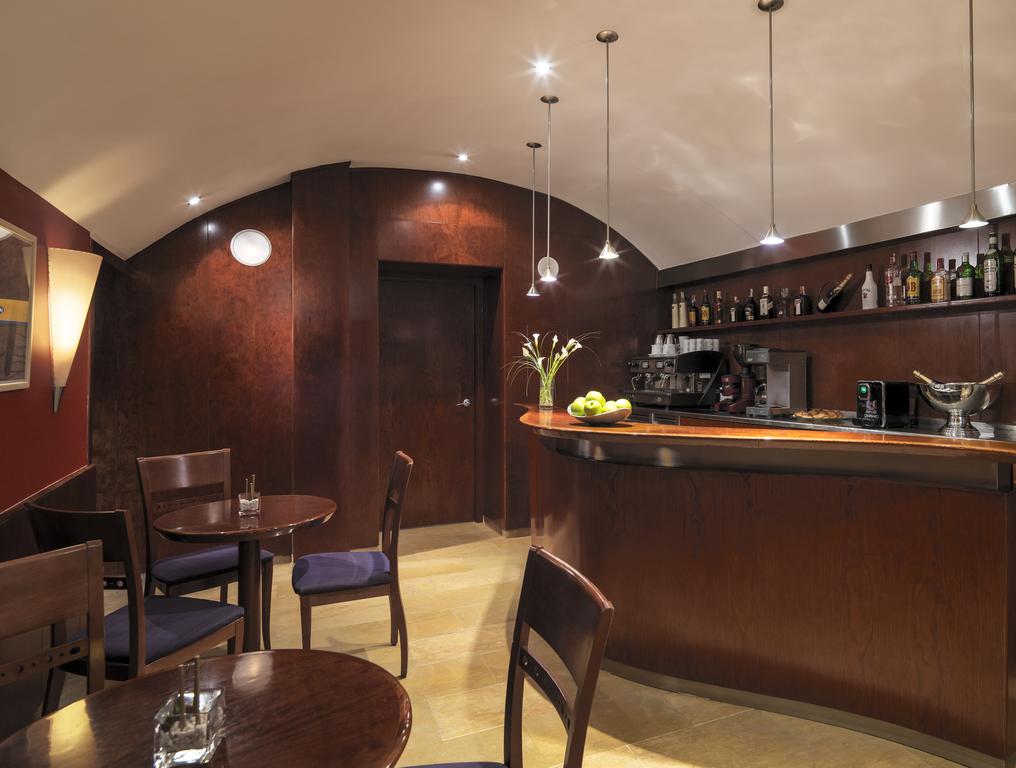 H10 Raco Del Pi Hotel — Барселона, Іспанія мініатюра 23