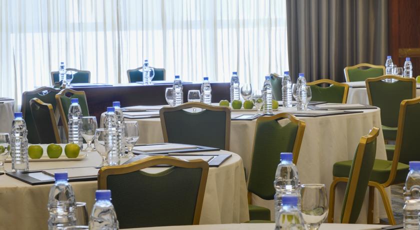 Crowne Plaza Dubai Jumeirah — Дубаї, Об'єднані Арабські Емірати мініатюра 106