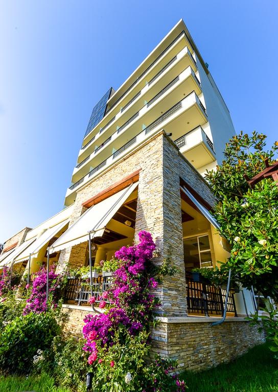 Rapo's Resort Hotel — Хімара, Албанія мініатюра 9