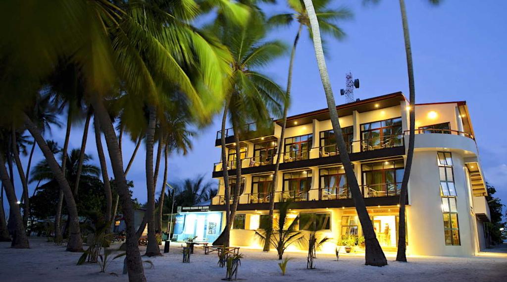 Kaani Beach Hotel Maafushi — Південний Мале Атол, Мальдіви — фото 1