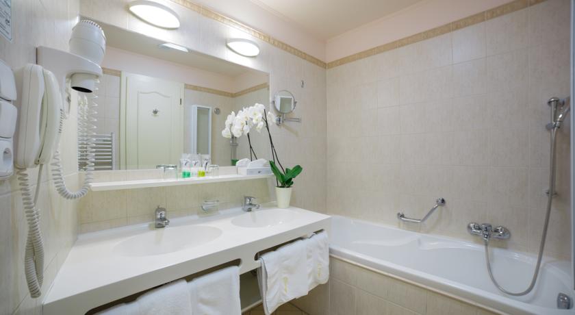 Interhotel Central — Карлові Вари, Чехія мініатюра 11