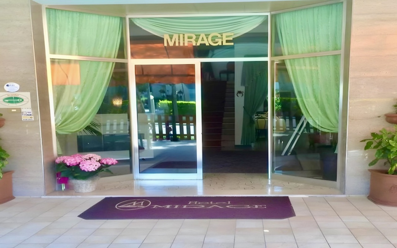 Mirage Hotel — о. Вентотене, Італія — фото 1