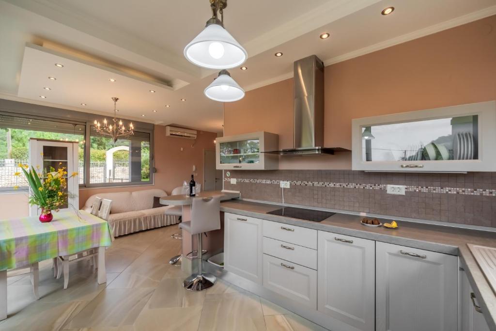 Montenegrina Villa Buljarica — Буляріца, Чорногорія мініатюра 8
