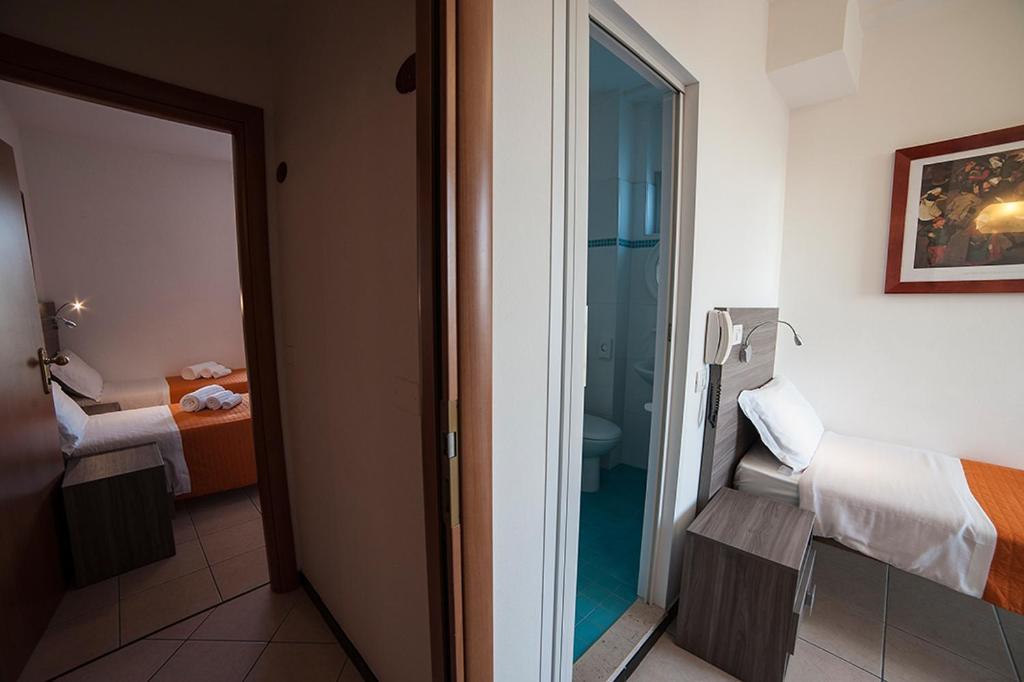 Madison Hotel Bellaria-Igea Marina — Емілія Романья, Італія мініатюра 9