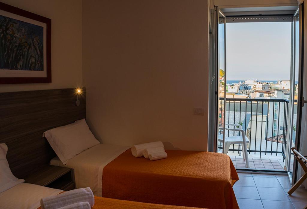 Madison Hotel Bellaria-Igea Marina — Емілія Романья, Італія мініатюра 6