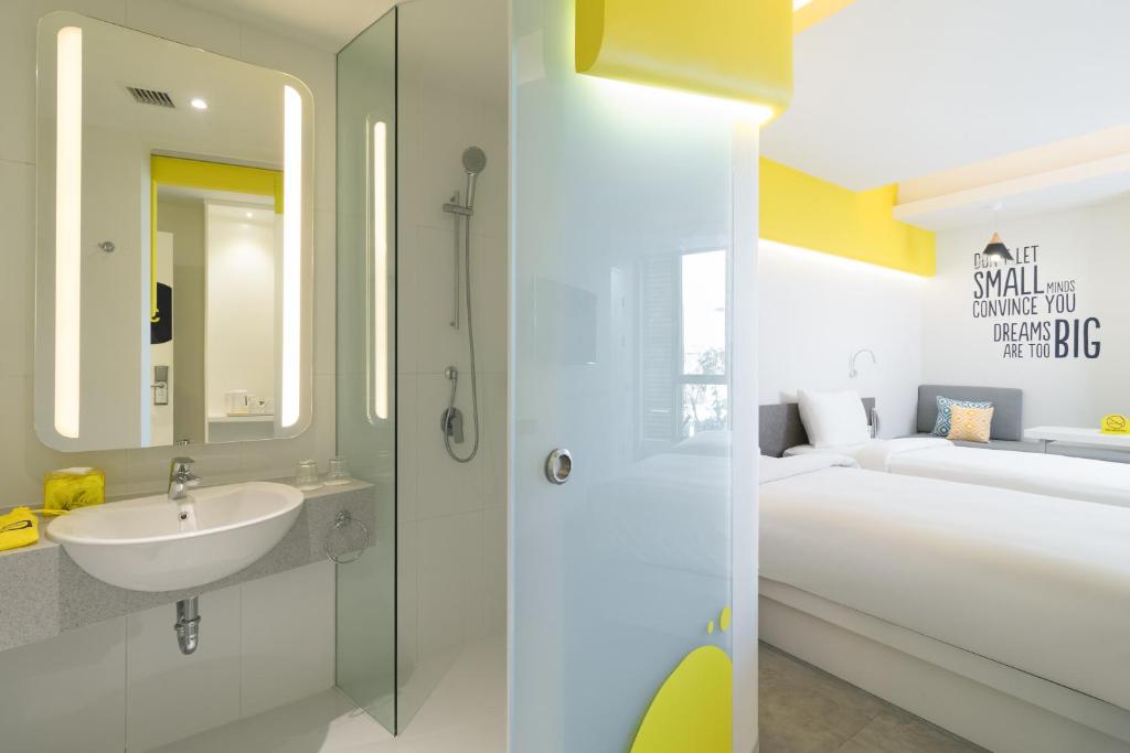 Yello Kuta Beachwalk — о. Балі, Індонезія мініатюра 66