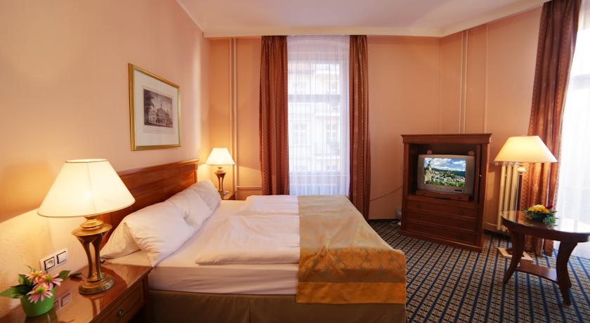 Lauretta Villa — Карлові Вари, Чехія мініатюра 29