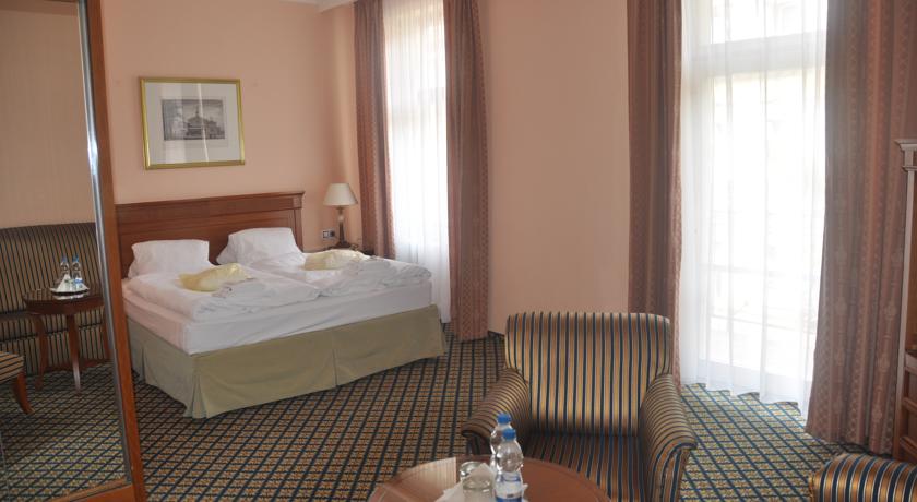 Lauretta Villa — Карлові Вари, Чехія мініатюра 32