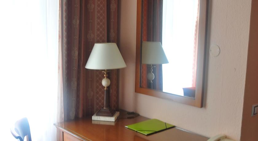 Lauretta Villa — Карлові Вари, Чехія мініатюра 33