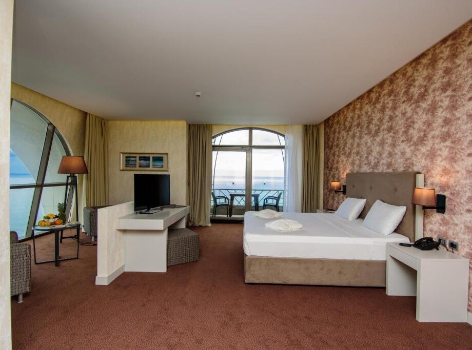 The Grand Gloria Hotel — Батумі, Грузія мініатюра 49