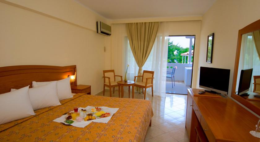 Porfi Beach Hotel — Халкідікі, Греція мініатюра 19