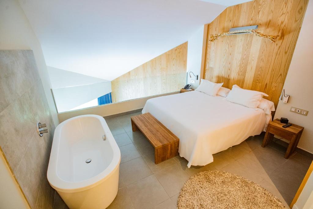 Higueron Hotel Malaga Curio Collection by Hilton — Коста-дель-Соль, Іспанія мініатюра 195