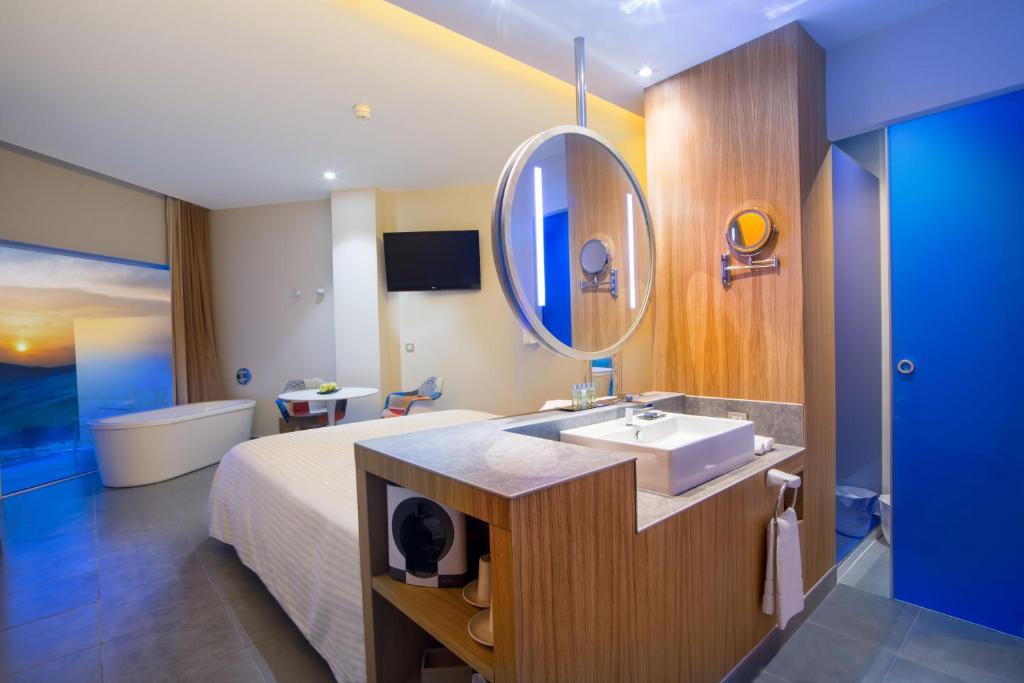 Higueron Hotel Malaga Curio Collection by Hilton — Коста-дель-Соль, Іспанія мініатюра 194