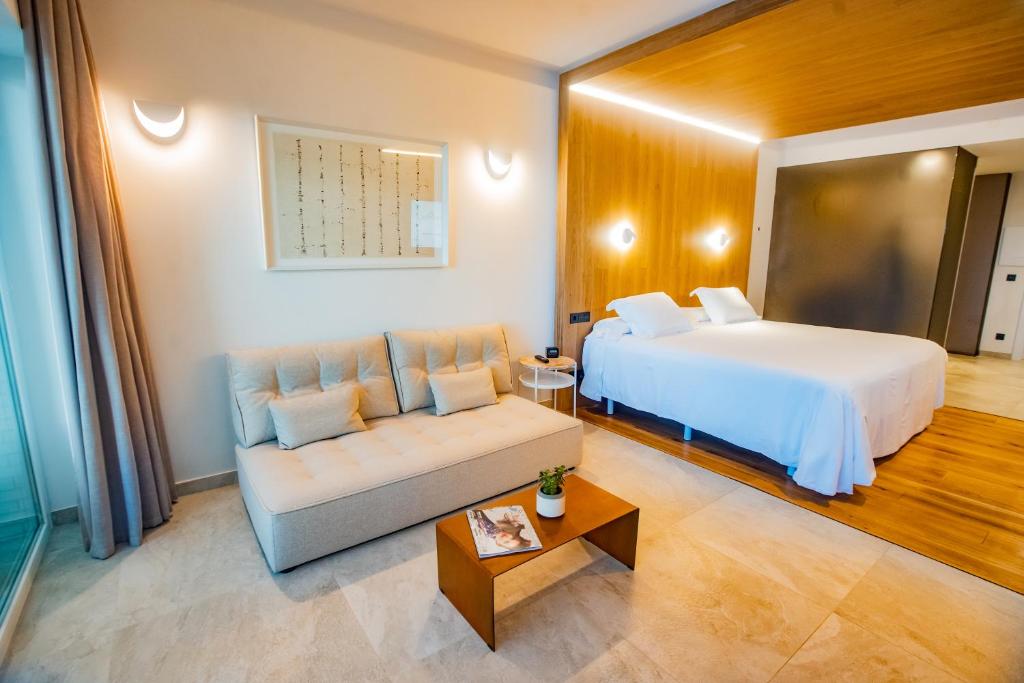 Higueron Hotel Malaga Curio Collection by Hilton — Коста-дель-Соль, Іспанія мініатюра 193