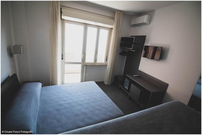 Caraibi Hotel Milano Marittima — Мілано Маріттіма, Італія мініатюра 7
