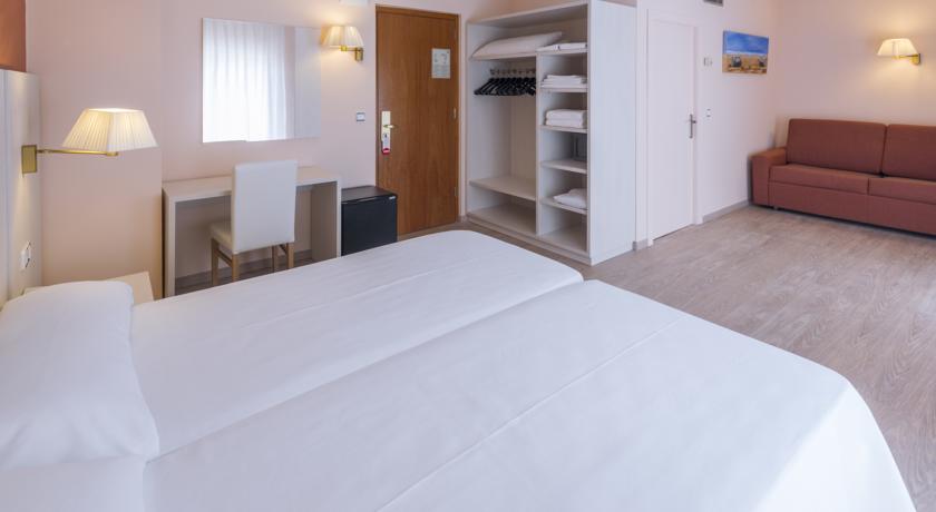 GHT Balmes Aparthotel & Splash — Коста Барселона, Іспанія мініатюра 12