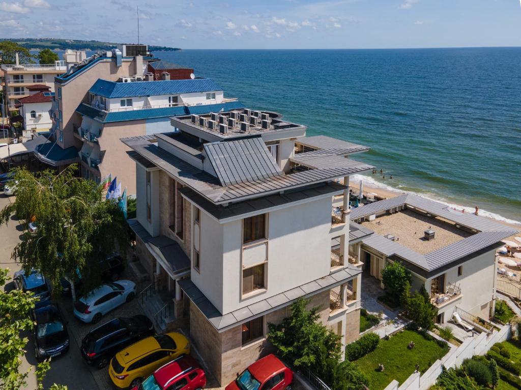 Paraizo Teopolis, Обзор, Болгарія мініатюра 8
