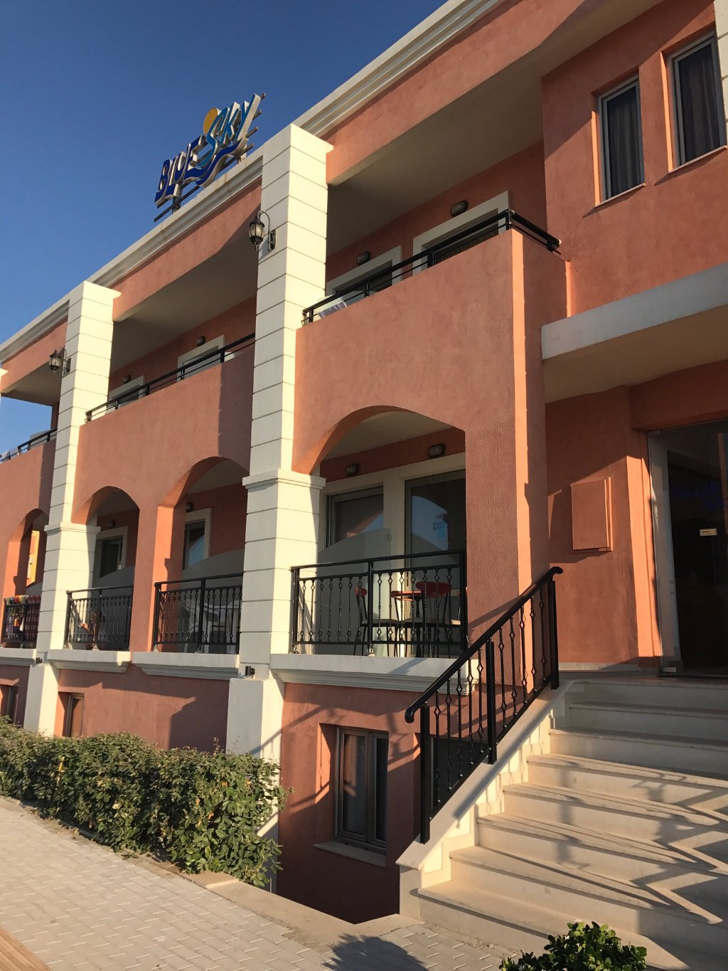 Blue Sky Apartments, о. Крит, Греція, фото 1