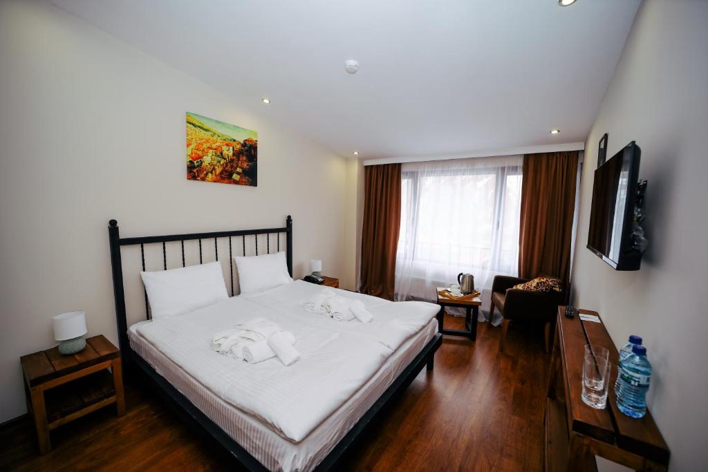 Mountain House Hotel & Restaurant — Степанцмінда (Казбегі), Грузія мініатюра 13
