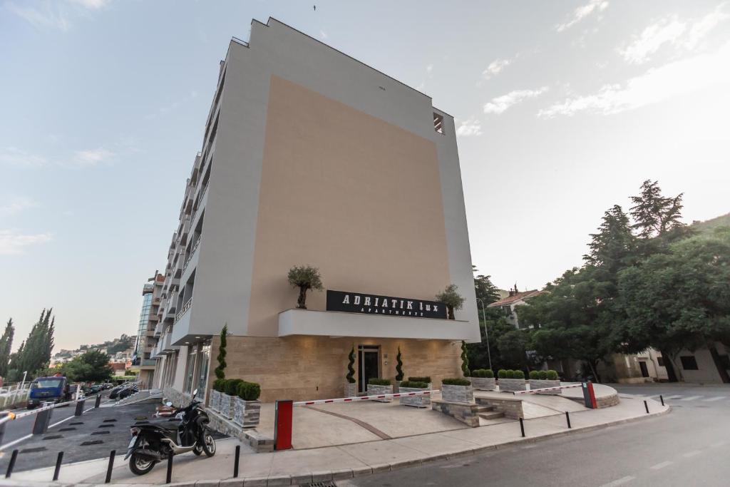 Adriatik lux apartments — Будванськая Рівʼєра, Чорногорія — фото 1