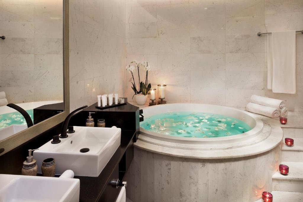 Crowne Plaza Doha West Bay — Доха, Катар мініатюра 7