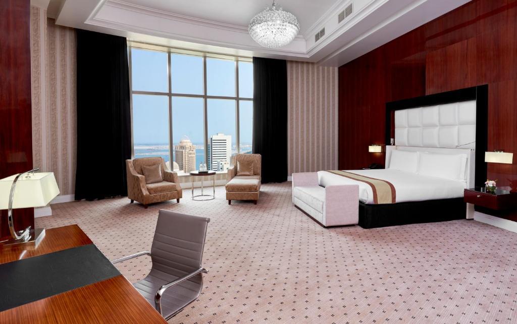 Crowne Plaza Doha West Bay — Доха, Катар мініатюра 10