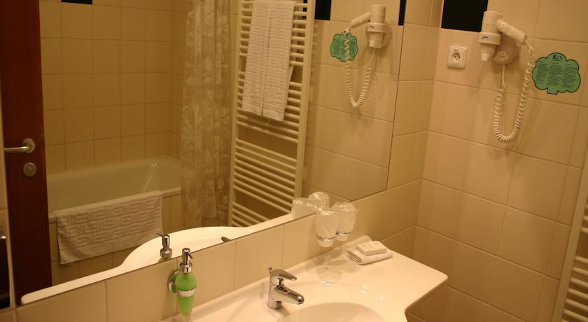 Ramada Airport Hotel Prague — Прага, Чехія мініатюра 10