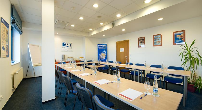 Ramada Airport Hotel Prague — Прага, Чехія мініатюра 19