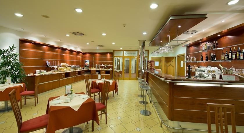 Ramada Airport Hotel Prague — Прага, Чехія мініатюра 24