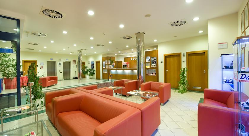 Ramada Airport Hotel Prague — Прага, Чехія мініатюра 30