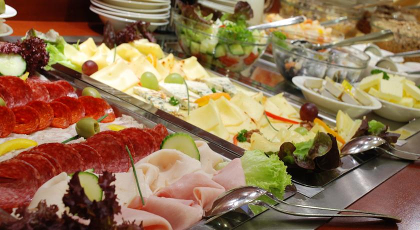 Ramada Airport Hotel Prague — Прага, Чехія мініатюра 39