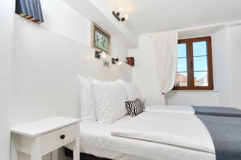 Zebra Hotel Donja Lastva — Боко-Которська бухта, Чорногорія мініатюра 8
